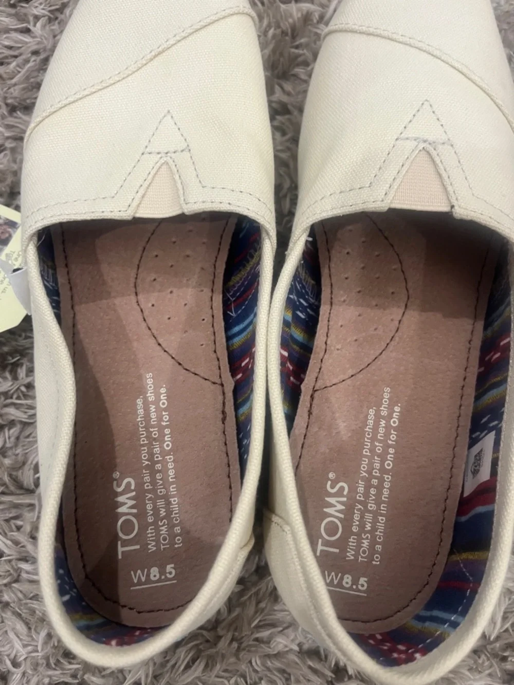 TOMS Cream Canvas Slip-On Flats with Multicolor Lining - Picture 5 of 6